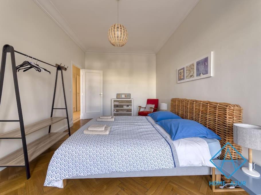 New Luxurious - Jean Medecin Nizza